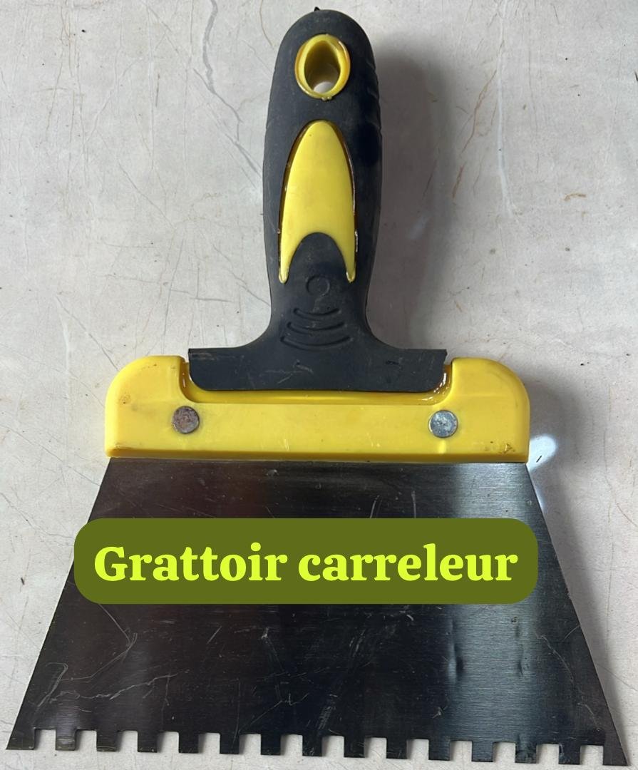 Grattoir carreleur